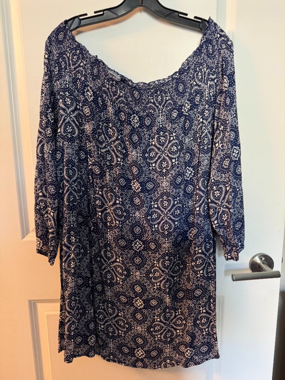 Beatiful lightweight long sleeve dress